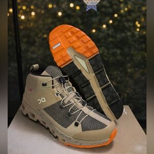 On Cloudtrax Sensa Sand Flame Women 11
